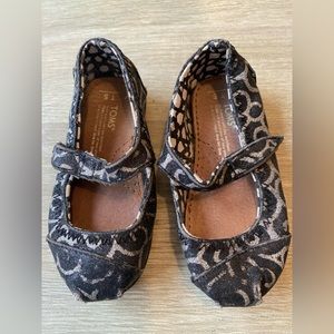 TOMS Maryjane Toddler size 5 black and silver